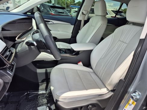 Used 2025 Buick Envision Avenir AWD/4WD image 22