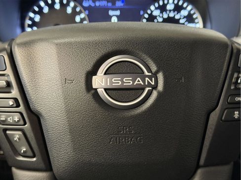 Used 2024 Nissan Frontier SV w/ SV Convenience Package image 16