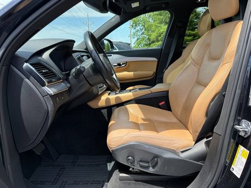 Used 2017 Volvo XC90 T6 Momentum w/ Vision Package AWD/4WD image 10