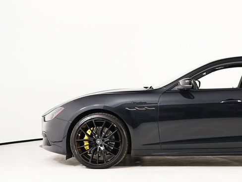 Used 2023 Maserati Ghibli Modena Q4 AWD/4WD image 12