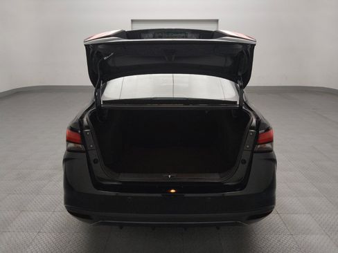 Used 2025 Nissan Versa SV FWD image 29