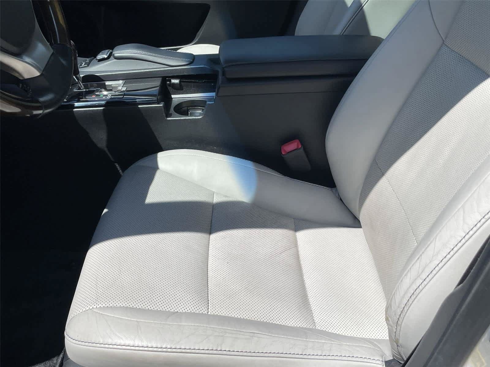 Used 2013 Lexus ES 350 w/ Luxury Pkg FWD image 13