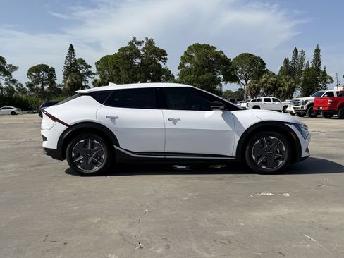New 2026 Kia EV6 Light RWD image 3