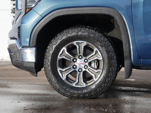 Used 2024 GMC Sierra 1500 SLT image 12