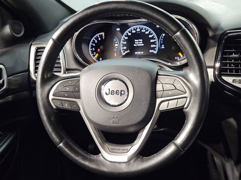 Used 2020 Jeep Grand Cherokee Altitude RWD image 26