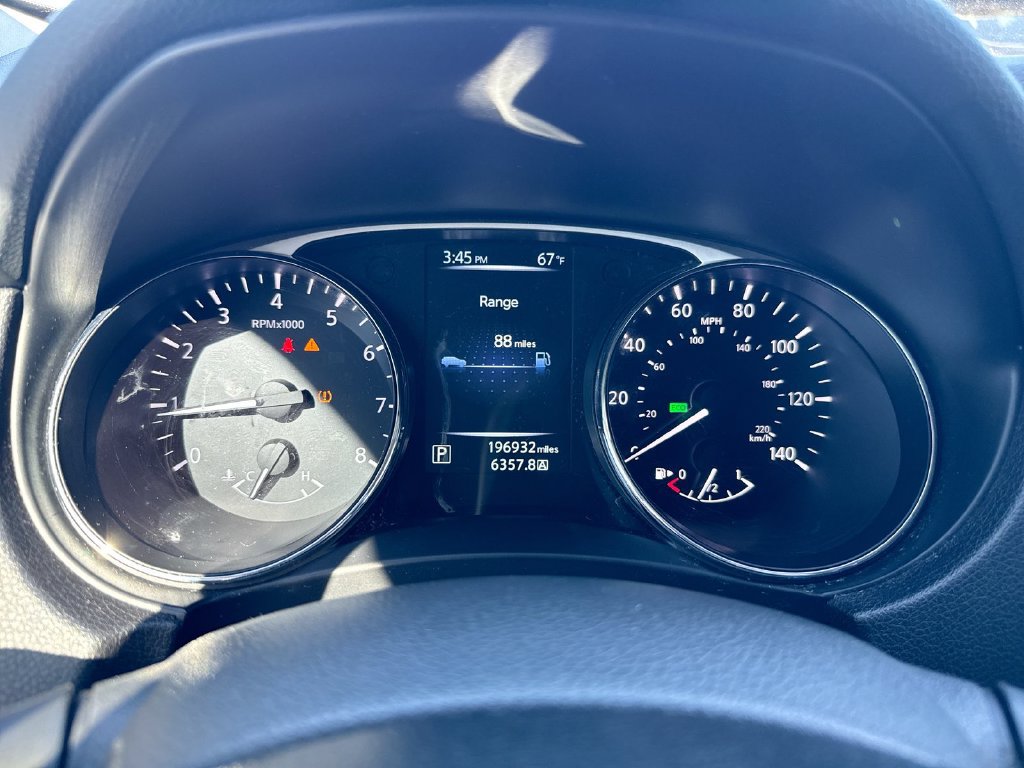 Used 2016 Nissan Rogue S FWD image 12