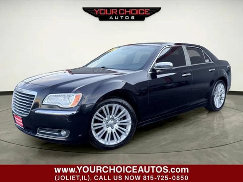 Used 2011 Chrysler 300 Limited RWD image 1