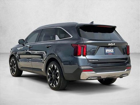 Used 2024 Kia Sorento SX FWD image 13