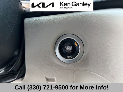 Used 2018 Chrysler Pacifica Touring-L w/ Premium Audio Group image 37