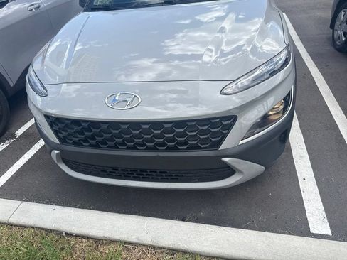 Used 2023 Hyundai Kona SEL FWD image 2