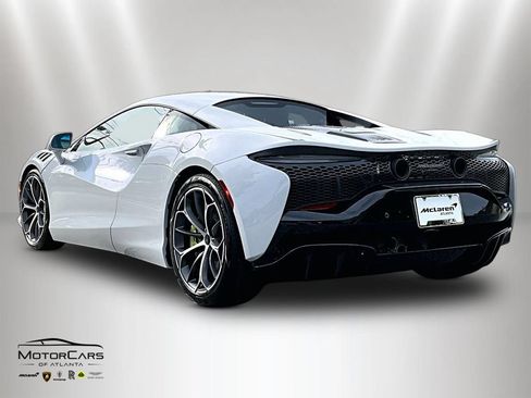 New 2026 McLaren Artura RWD image 3