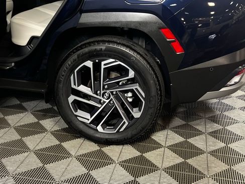 Used 2025 Hyundai Tucson Limited image 12