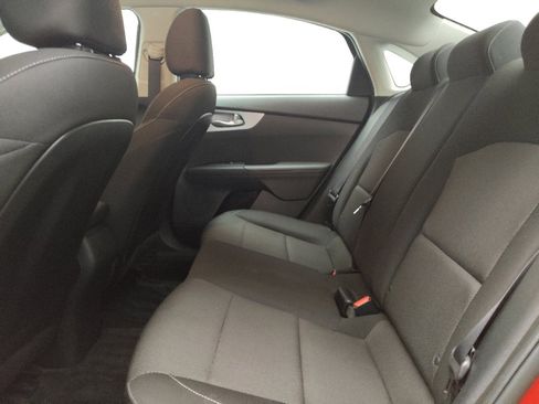 Used 2022 Kia Forte LXS w/ LXS Technology Package image 18