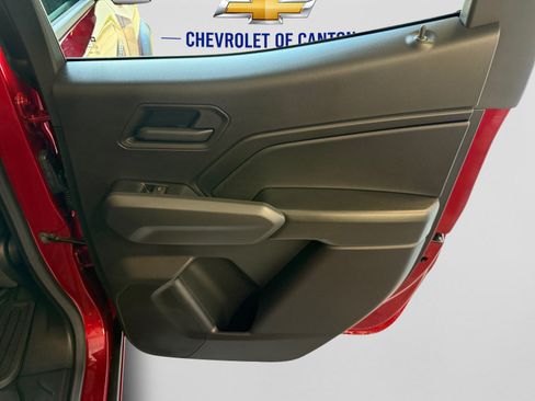 New 2026 Chevrolet Colorado Trail Boss w/ Midnight Edition AWD/4WD image 16