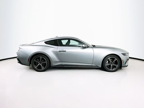 Used 2025 Ford Mustang Premium RWD image 10