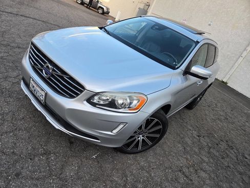 Used 2015 Volvo XC60 T5 Premier image 5