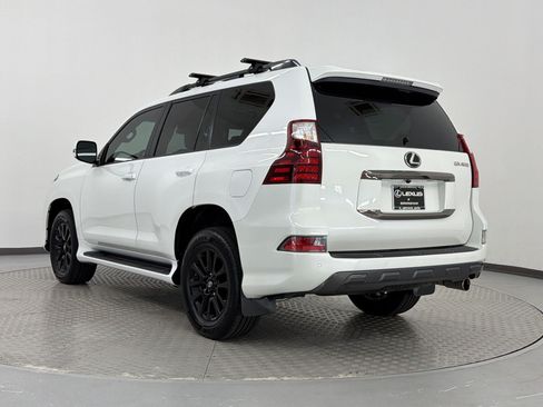 Certified 2022 Lexus GX 460 w/ Black Line Special Edition AWD/4WD image 3