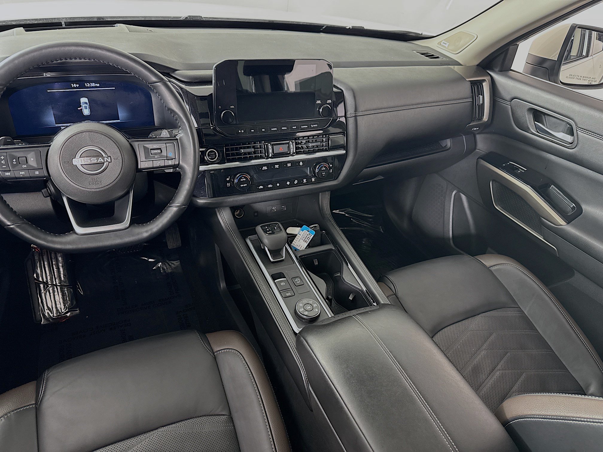 Used 2024 Nissan Pathfinder Platinum AWD/4WD image 20