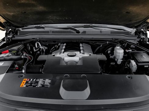 Used 2019 Cadillac Escalade ESV Premium Luxury image 55