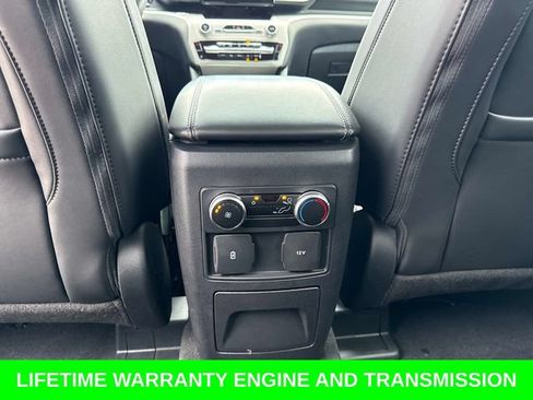 Used 2023 Ford Explorer XLT w/ Equipment Group 202A RWD image 17