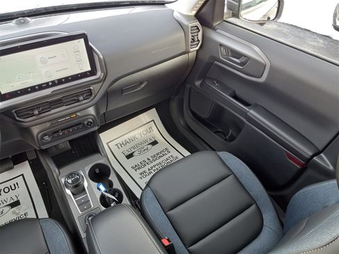 Used 2025 Ford Bronco Sport Outer Banks w/ Outer Banks Tech Package+ image 16