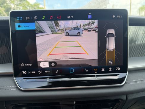 New 2026 Volkswagen Tiguan SE R-Line FWD image 18