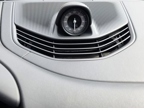 Certified 2025 Porsche Taycan image 24