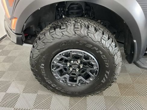 Used 2025 Ford F150 Raptor w/ Equipment Group 803A Raptor R AWD/4WD image 32
