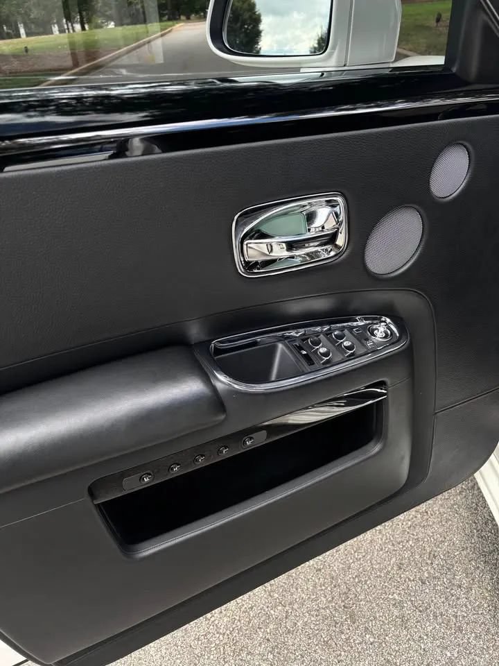 Used 2012 Rolls-Royce Ghost Extended Wheelbase RWD image 14