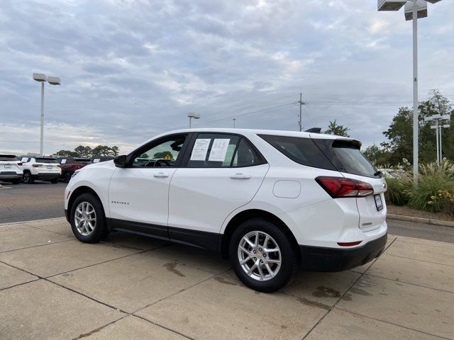 Used 2023 Chevrolet Equinox LS AWD/4WD image 5