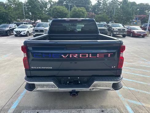Used 2022 Chevrolet Silverado 1500 LT AWD/4WD image 6