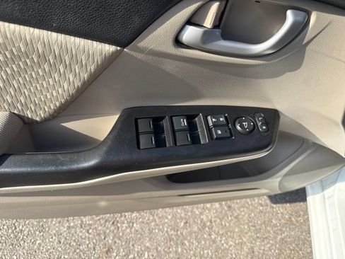 Used 2015 Honda Civic SE image 16