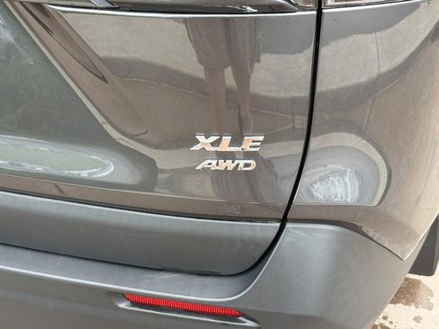 Used 2023 Toyota RAV4 XLE Premium AWD/4WD image 7