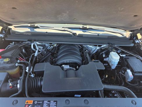 Used 2015 Chevrolet Suburban LTZ AWD/4WD image 29