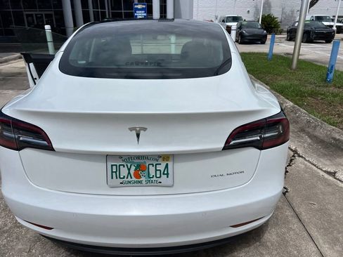 Used 2022 Tesla Model 3 Long Range AWD/4WD image 5