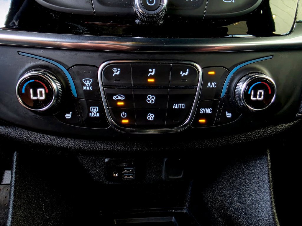 Used 2023 Chevrolet Traverse LT w/ LT Premium Package AWD/4WD image 50