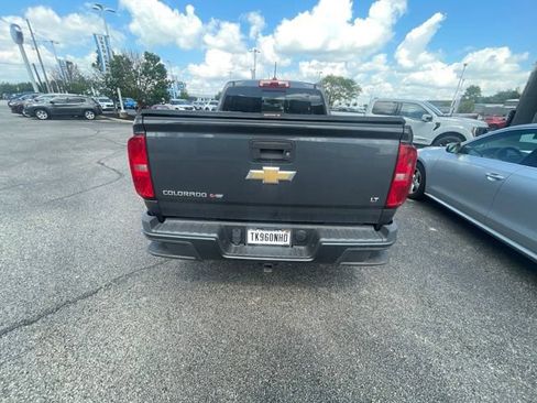 Used 2017 Chevrolet Colorado LT w/ LT Convenience Package RWD image 7