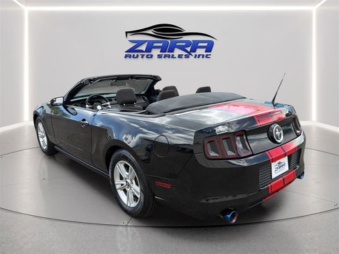 Used 2014 Ford Mustang Convertible RWD image 11