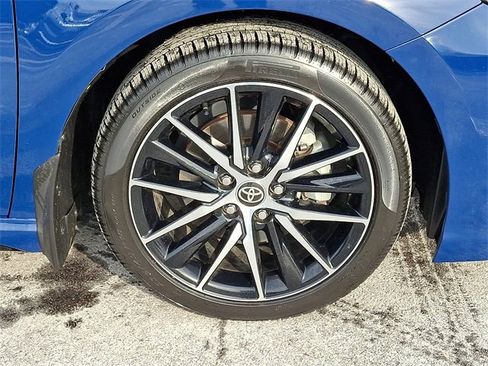 Used 2023 Toyota Camry SE image 8