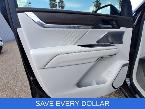 Used 2025 GMC Acadia Denali w/ Super Cruise Package FWD image 11