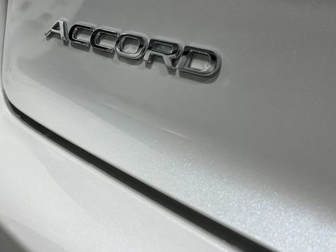 New 2025 Honda Accord SE image 9