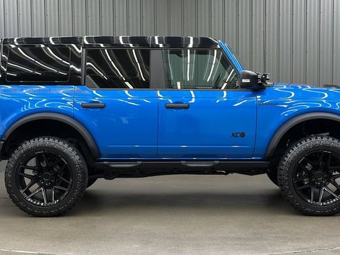 Used 2025 Ford Bronco Badlands AWD/4WD image 6