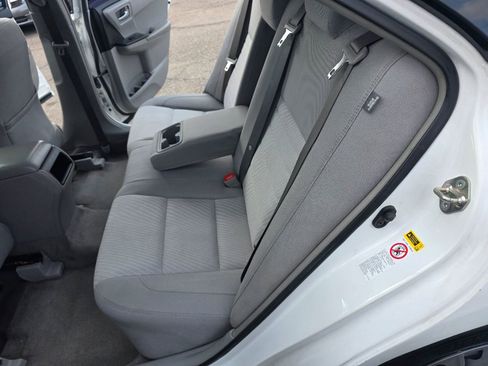 Used 2017 Toyota Camry LE image 21