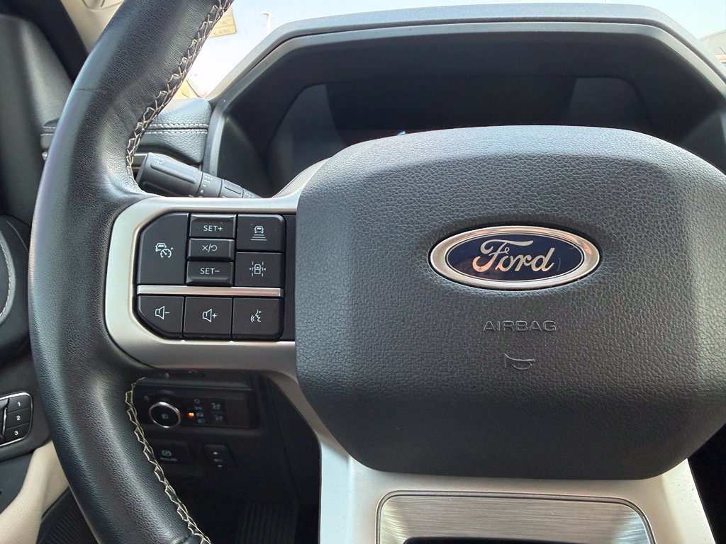 Used 2023 Ford Expedition Limited AWD/4WD image 12