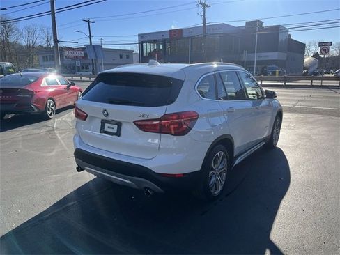 Used 2017 BMW X1 xDrive28i image 8