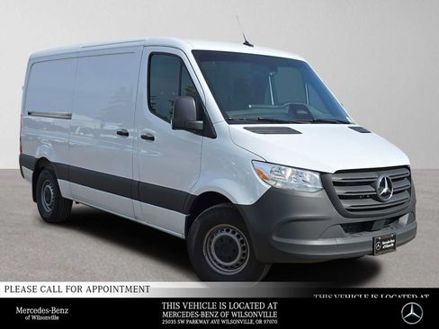 Used 2025 Mercedes-Benz Sprinter 2500 image 1