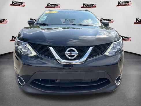 Used 2017 Nissan Rogue Sport SV w/ SV All-Weather Package AWD/4WD image 2