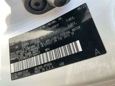 Certified 2023 Toyota Sienna XLE image 28