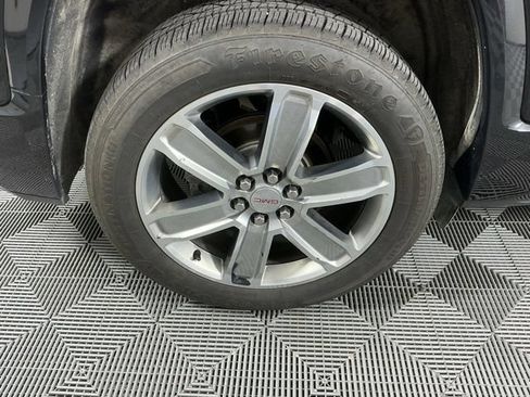 Used 2017 GMC Acadia Denali w/ Technology Package AWD/4WD image 15