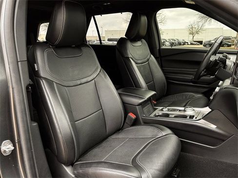Used 2020 Ford Explorer ST w/ ST Street Pack image 29